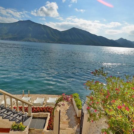 Tau Mir I Dobro Appartement Kotor Buitenkant foto
