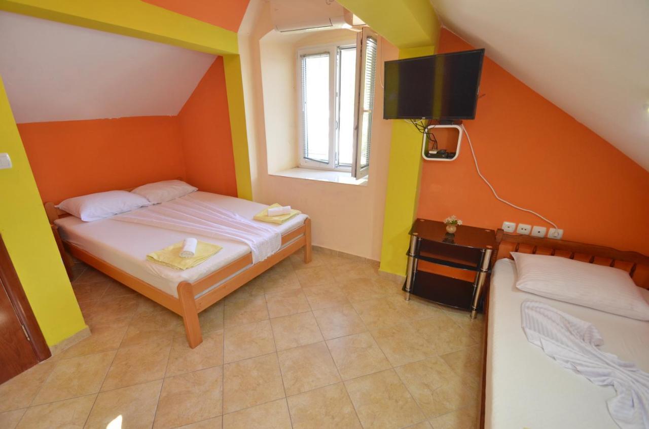 Tau Mir I Dobro Appartement Kotor Buitenkant foto