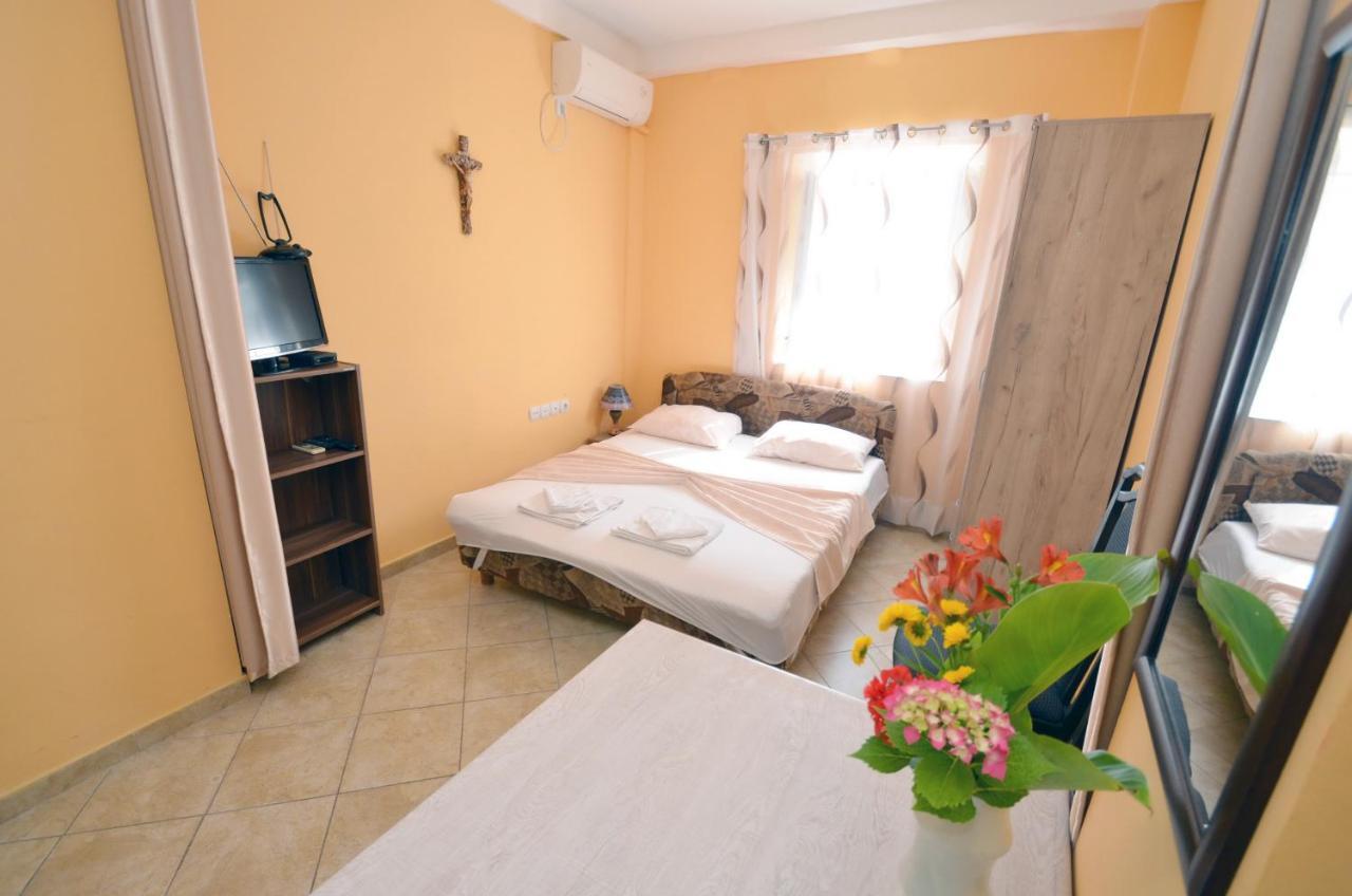 Tau Mir I Dobro Appartement Kotor Buitenkant foto
