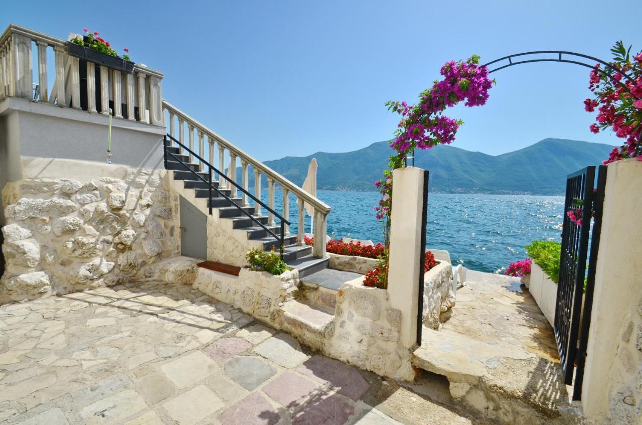 Tau Mir I Dobro Appartement Kotor Buitenkant foto