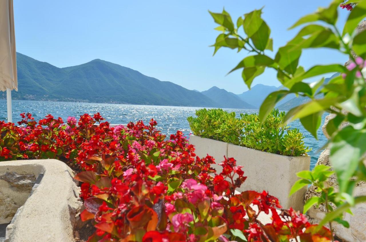Tau Mir I Dobro Appartement Kotor Buitenkant foto